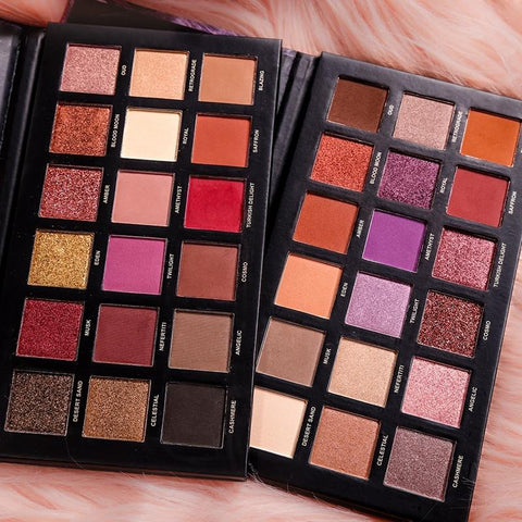 Image of 18 Colors - Twilight & Dusk Eyeshadow Palette